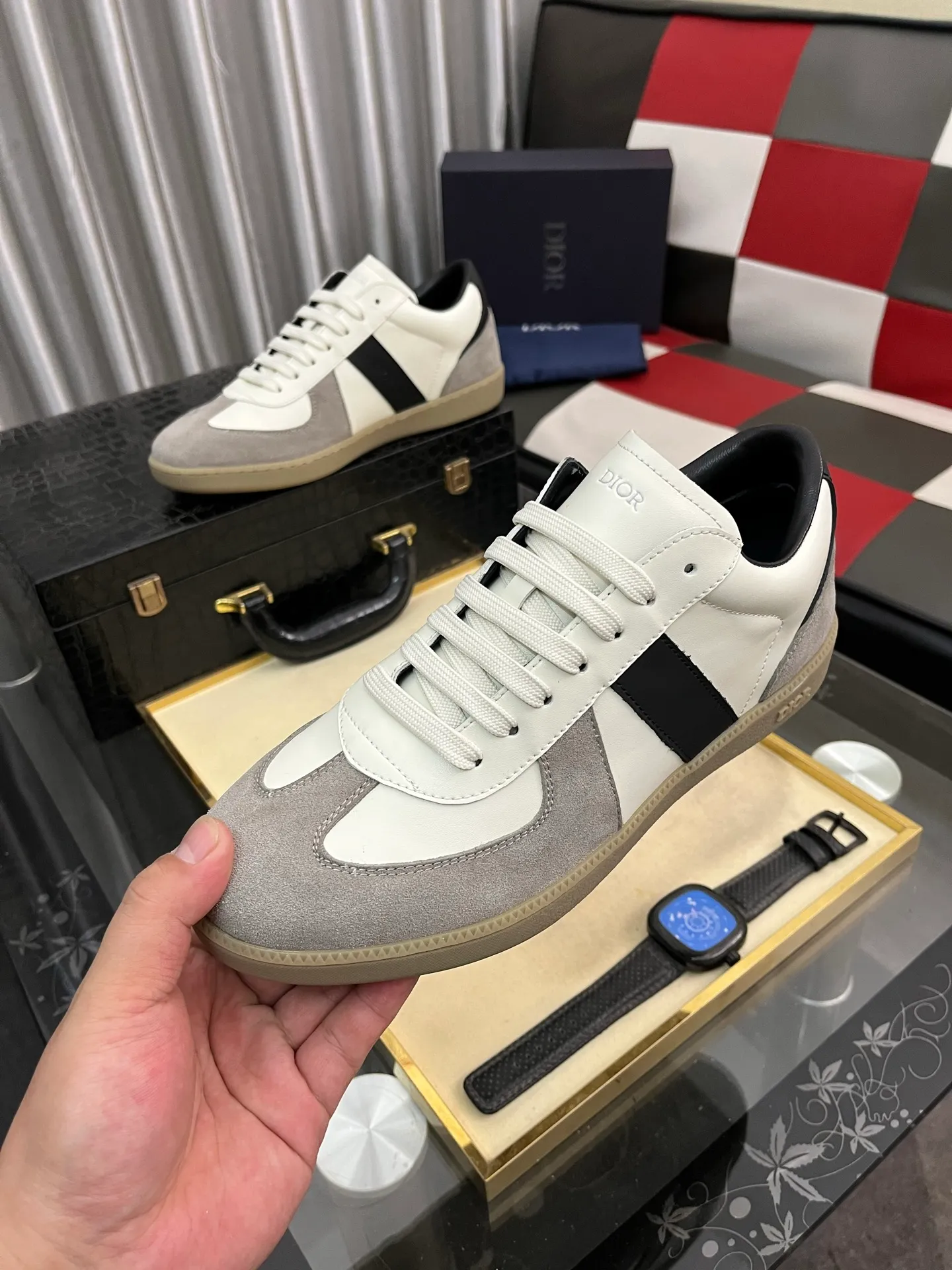Men's shoes💰380⌚️⌚️[Dior] Dior's new men's genuine leather casual shoes, the highest version on the market, any comparison is welcome🆚! The original leather has excellent texture and is super high-end! Fetal sheep net lining imported from Italy, removable pad! Luxurious materials and fine workmanship, highly recommended! Code number: 38-44